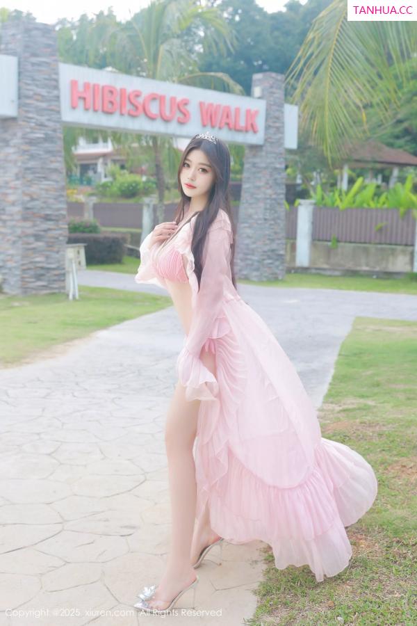   [XiuRen]高清写真图 2025.04.16 No.10160 蛋蛋宝 粉色比基尼第2张图片